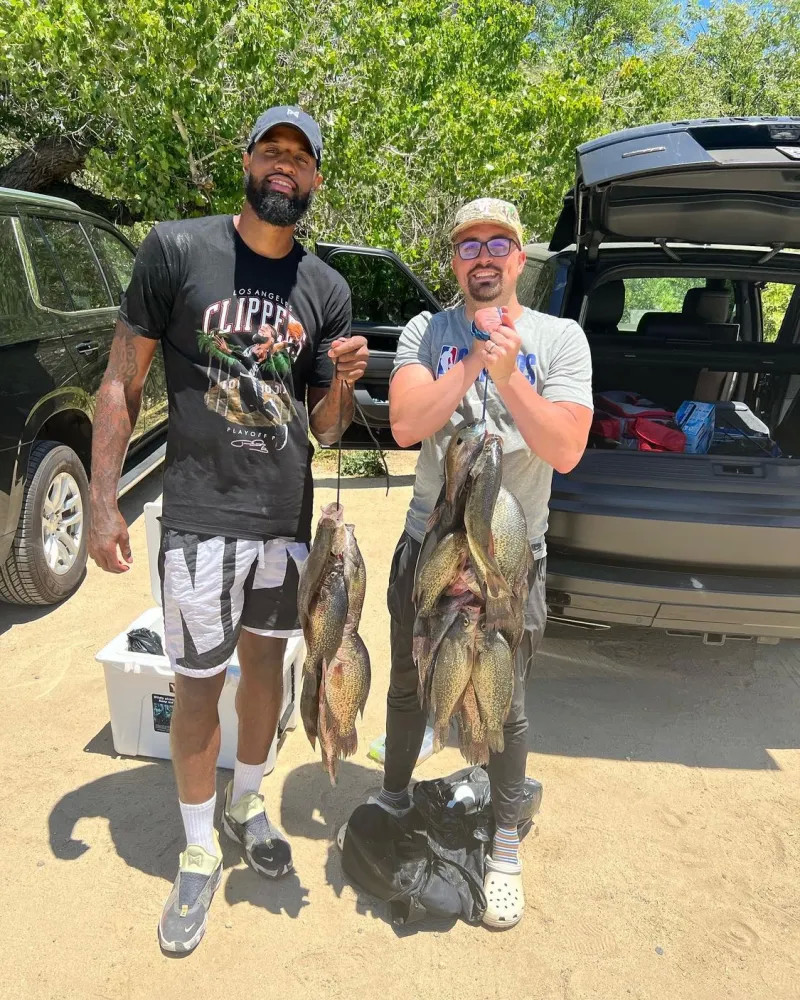 他致力于通 他致力于通